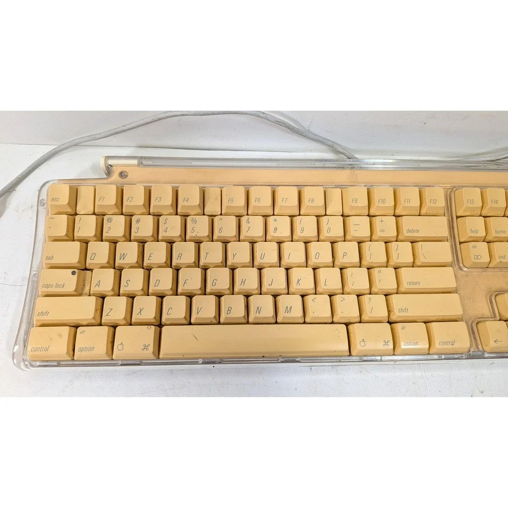 Apple Pro Keyboard M7803 Vintage Clear USB Wired Mechanical Feel‎ White Yellowed